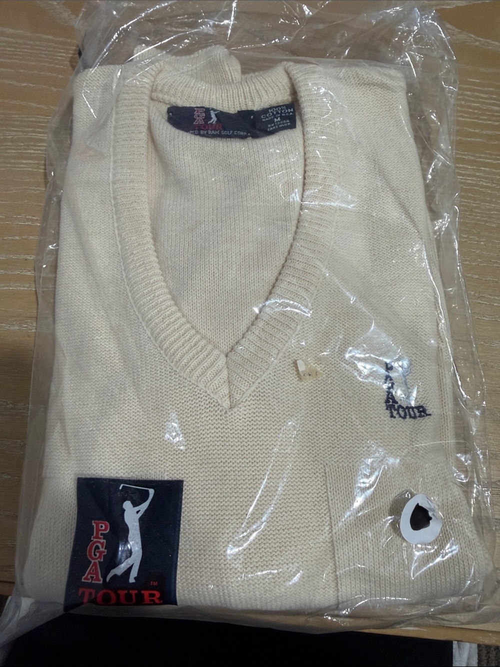 PGA Tour Men's Cream V-Neck Knit Sweater Medium